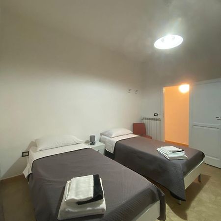 Tre Regine Napoli Apartment ภายนอก รูปภาพ